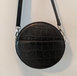 Hyer Goods Black Croc Round Crossbody